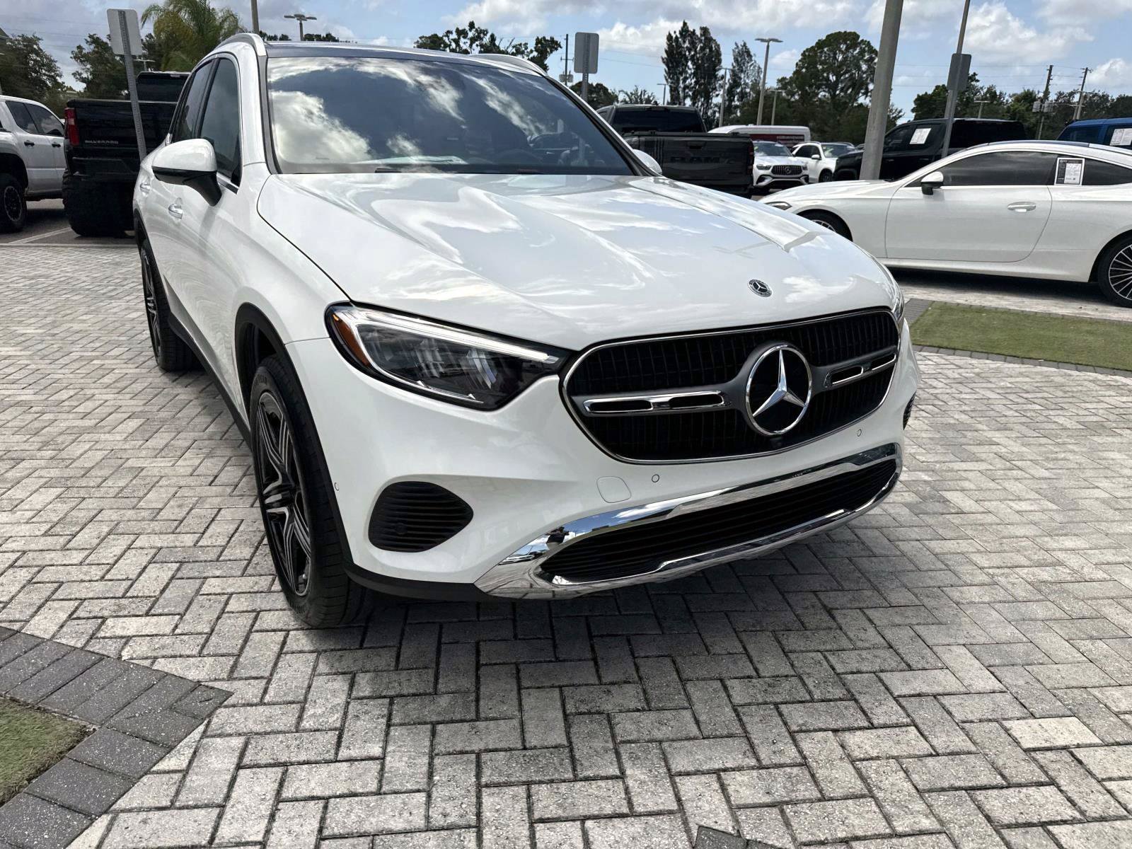 New 2027 Mercedes-Benz GLC 300 image 8