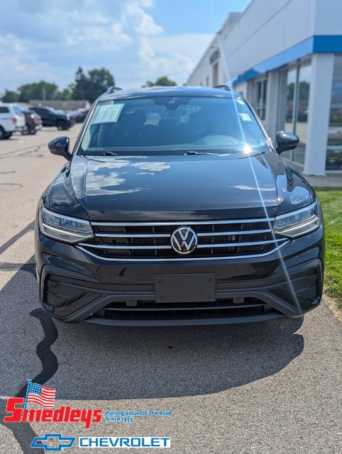 Used 2023 Volkswagen Tiguan S image 1