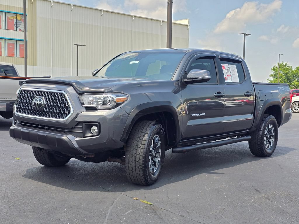Used 2018 Toyota Tacoma TRD Off-Road AWD/4WD image 4