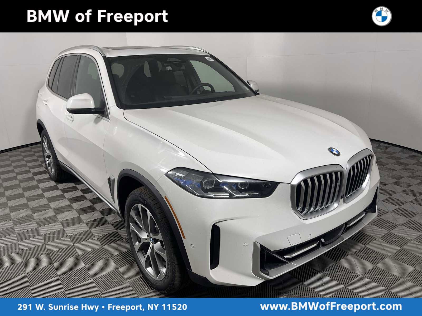 New 2026 BMW X5 xDrive40i w/ Parking Assistance Package