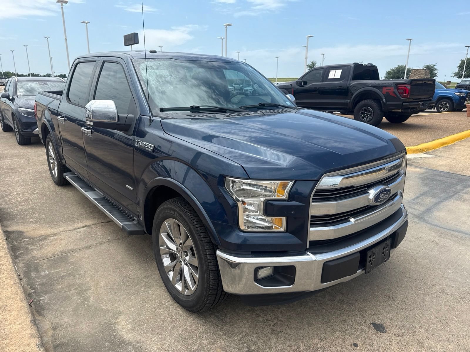 Used 2016 Ford F150 Lariat RWD image 1