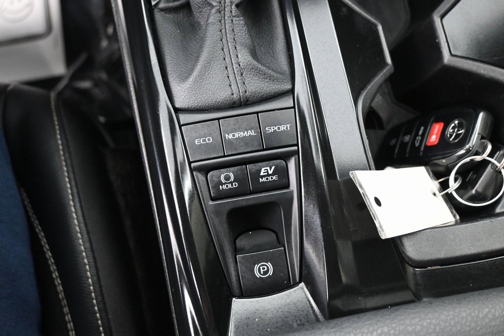 Used 2025 Toyota Camry SE image 22