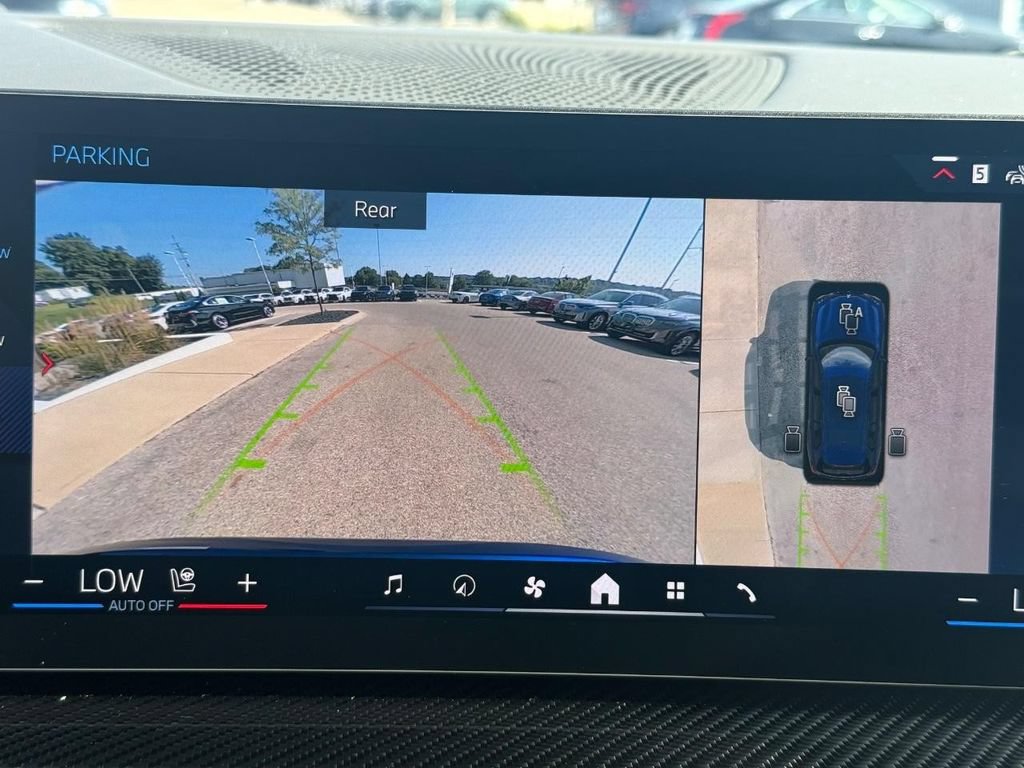 New 2027 BMW X7 M60i AWD/4WD image 16