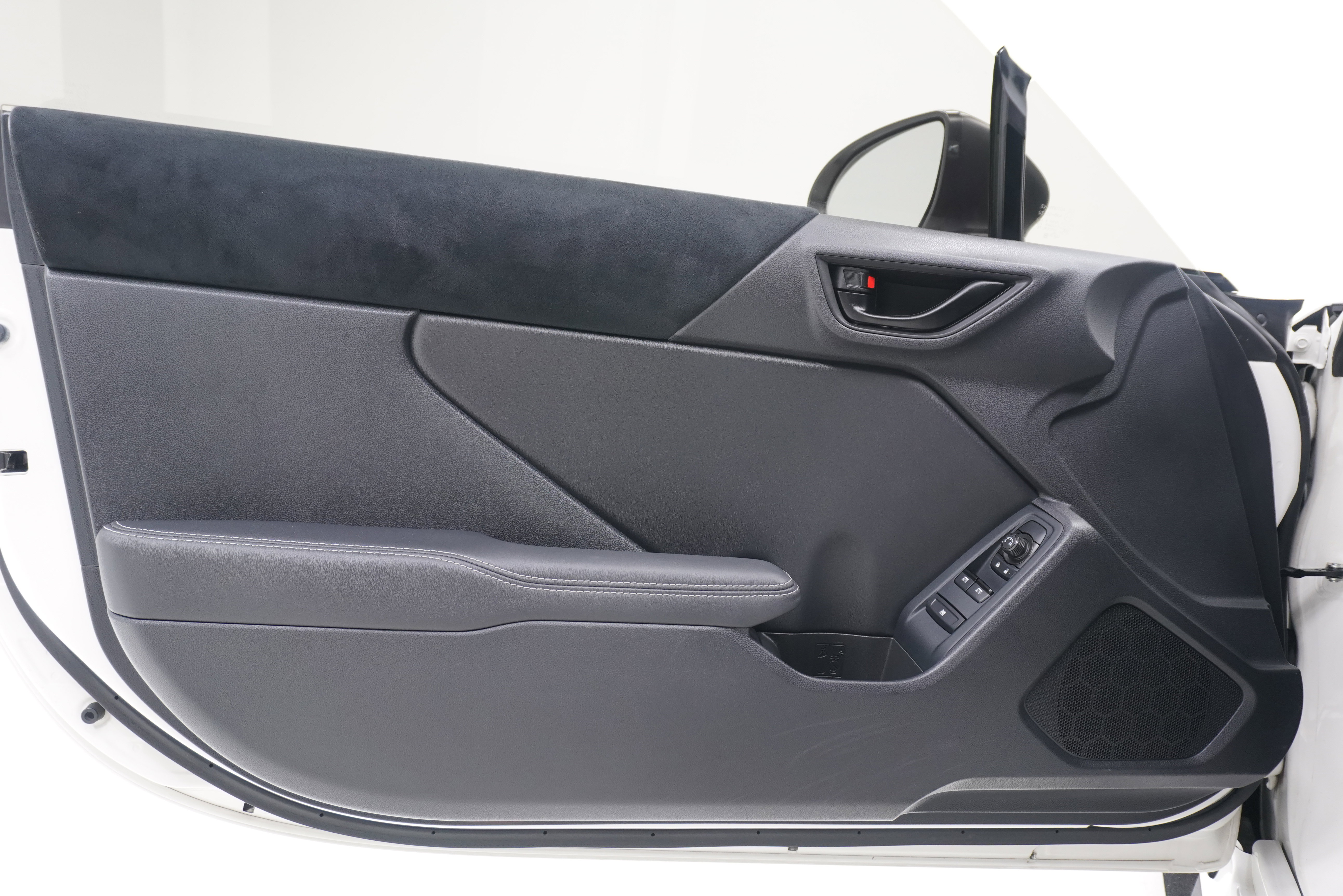 Used 2023 Toyota GR86 Premium RWD image 14