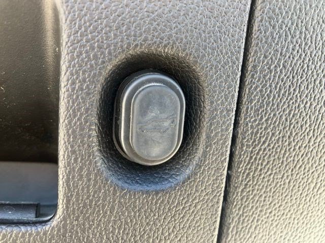 Used 2018 Chevrolet Tahoe Premier AWD/4WD image 30