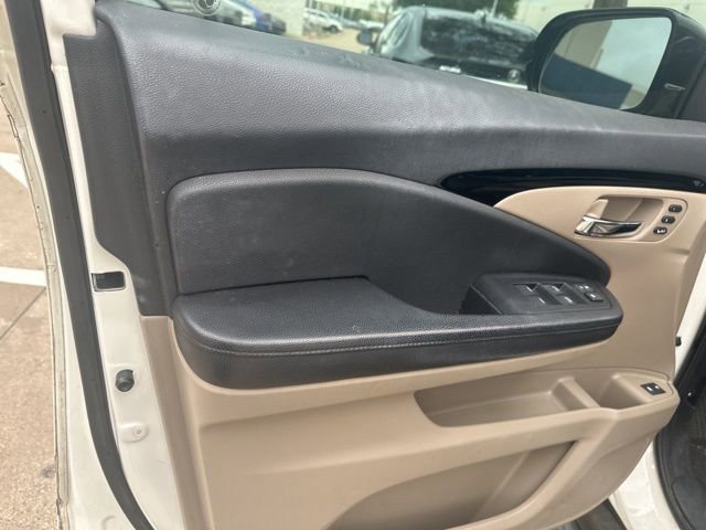 Used 2016 Honda Pilot Elite image 9