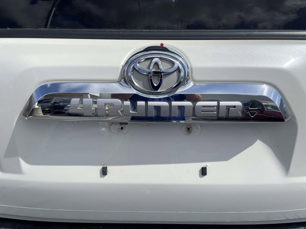 Used 2020 Toyota 4Runner Limited image 24