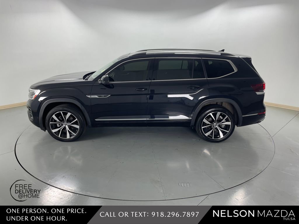 Used 2024 Volkswagen Atlas SEL Premium R-Line image 9