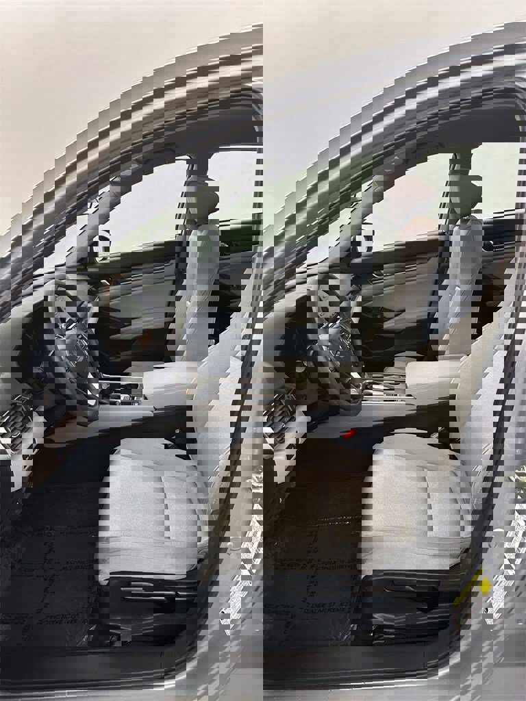 Used 2019 Honda Accord LX image 11