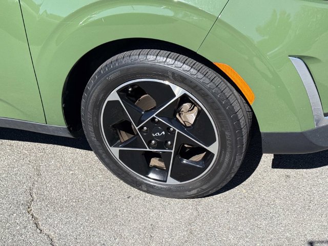 Used 2023 Kia Soul EX FWD image 7