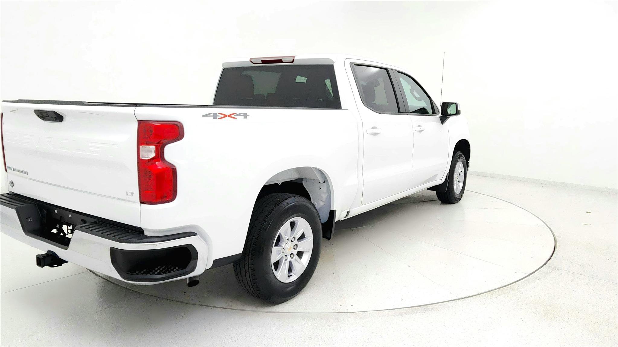 Used 2025 Chevrolet Silverado 1500 LT image 5