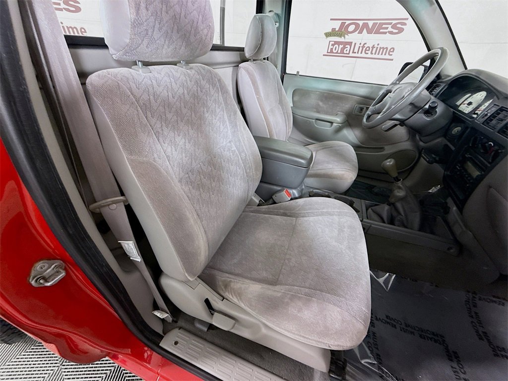 Used 2001 Toyota Tacoma Base image 24
