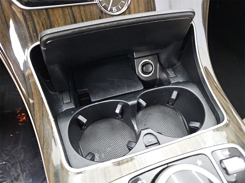 Used 2015 Mercedes-Benz C 300 Sedan image 27