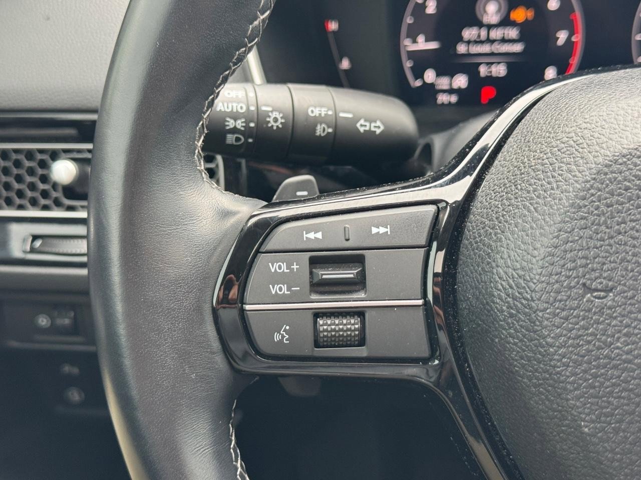 Certified 2023 Honda Civic Touring image 24