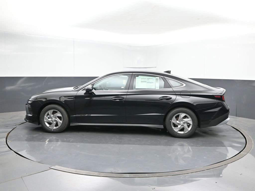 New 2026 Hyundai Sonata SE FWD image 3