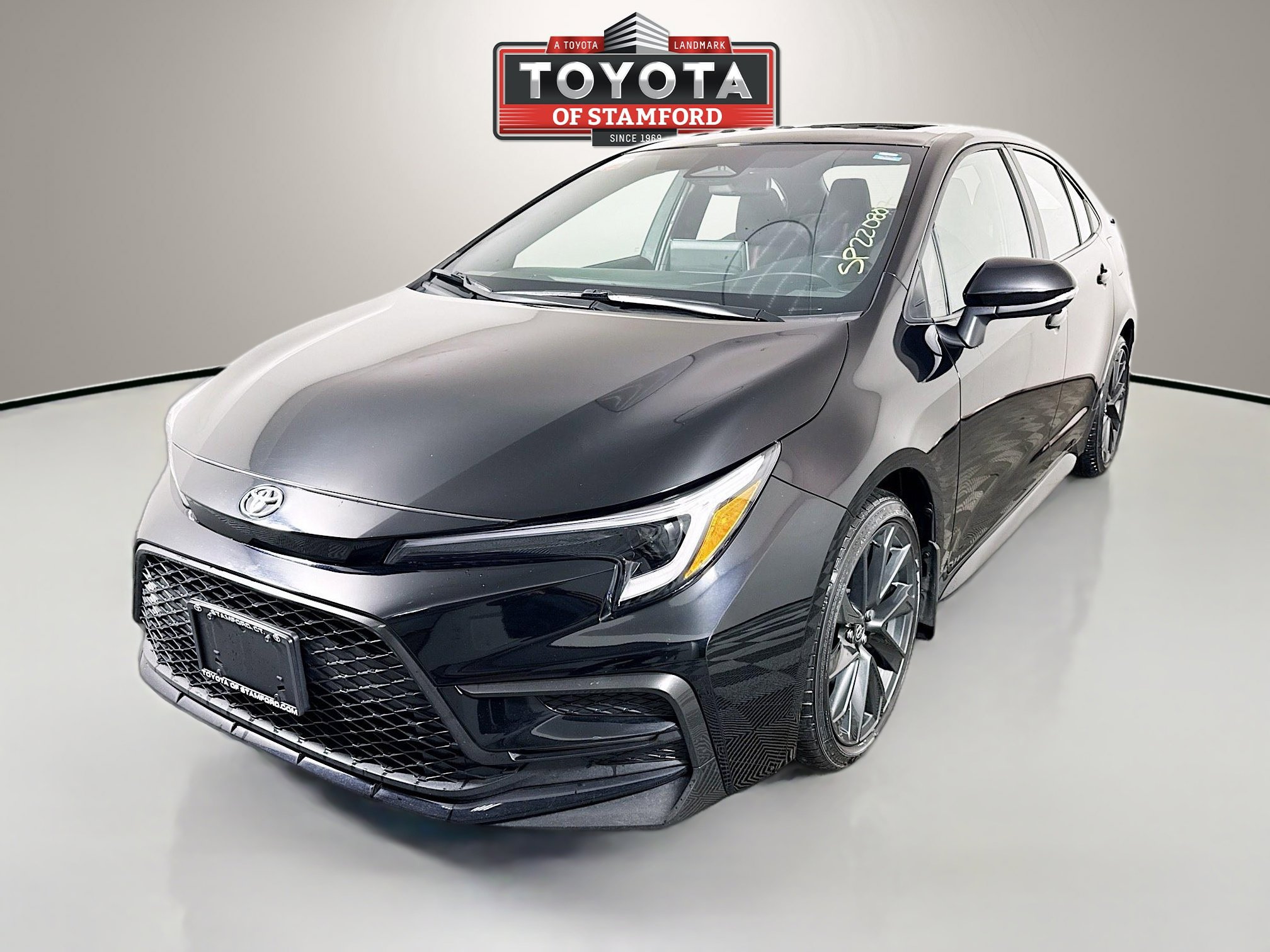 Certified 2025 Toyota Corolla SE w/ SE Premium Package image 3