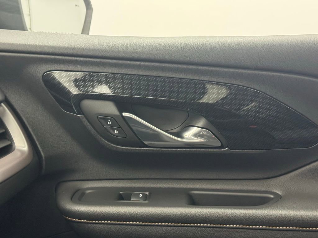 Used 2022 GMC Terrain AT4 w/ Infotainment Package II image 43