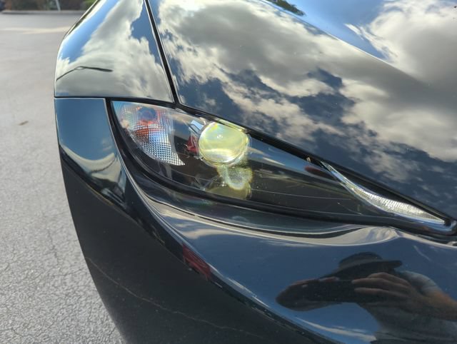 Used 2021 MAZDA MX-5 Miata RF Grand Touring RWD image 17
