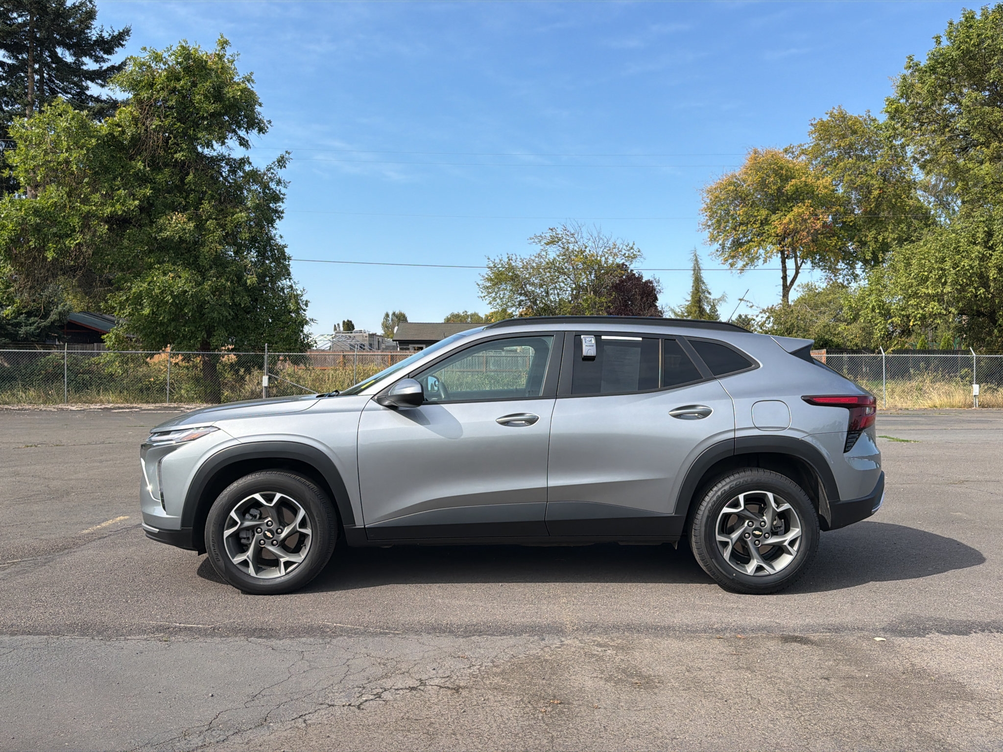 Used 2024 Chevrolet Trax LT FWD image 5