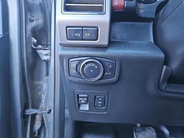 Used 2018 Ford F150 Platinum w/ Max Trailer Tow Package image 17