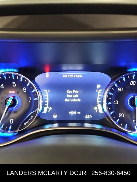 Used 2024 Chrysler Pacifica Touring-L image 20