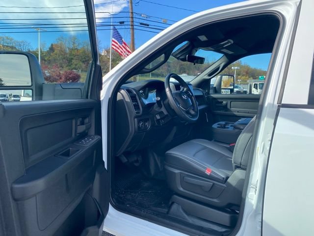 New 2026 RAM 5500 Tradesman w/ Chrome Appearance Group AWD/4WD image 14