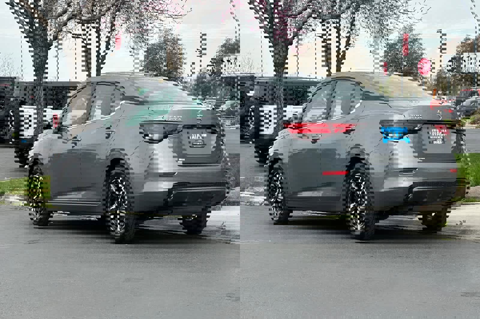 Used 2024 Nissan Sentra SV image 6