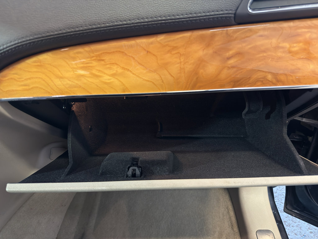 Used 2013 Lincoln MKX AWD image 23