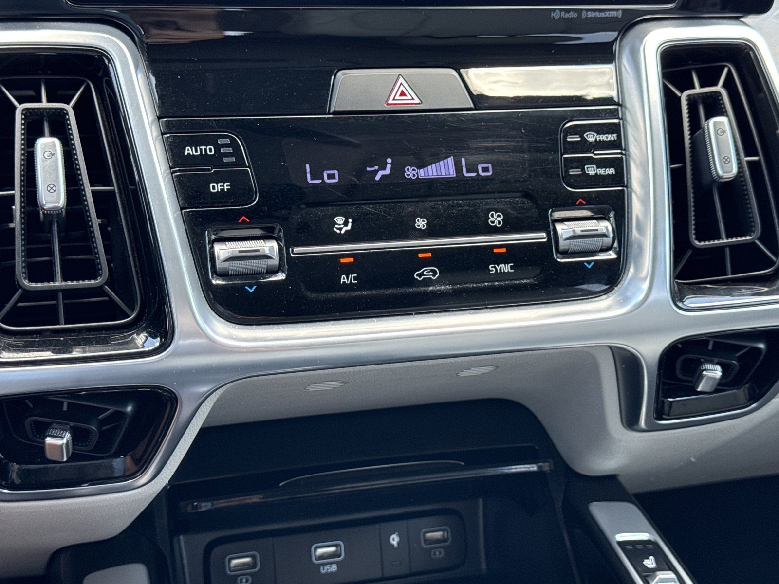 Used 2022 Kia Sorento SX FWD image 30