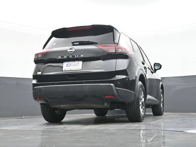Used 2024 Nissan Rogue S AWD/4WD image 44