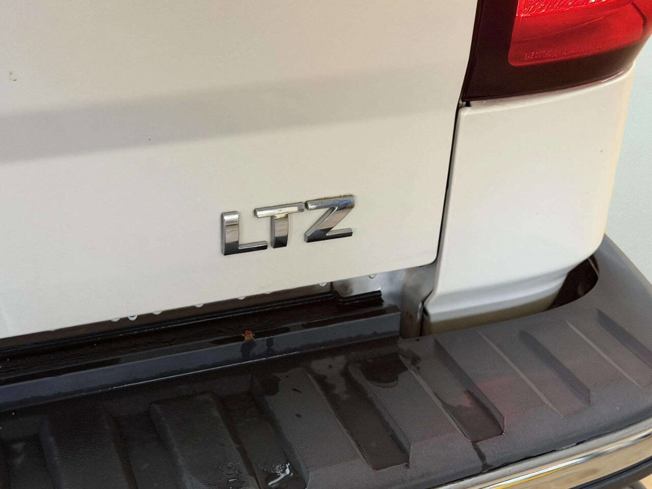 Used 2014 Chevrolet Silverado 1500 LTZ AWD/4WD image 6