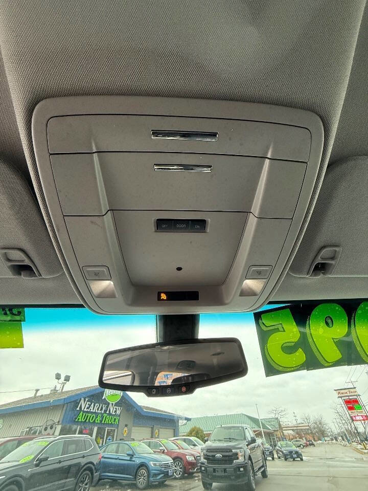 Used 2018 GMC Yukon SLE image 15