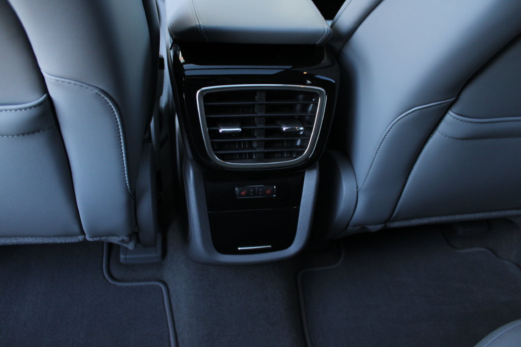 Used 2022 Lincoln Nautilus Reserve AWD/4WD image 27