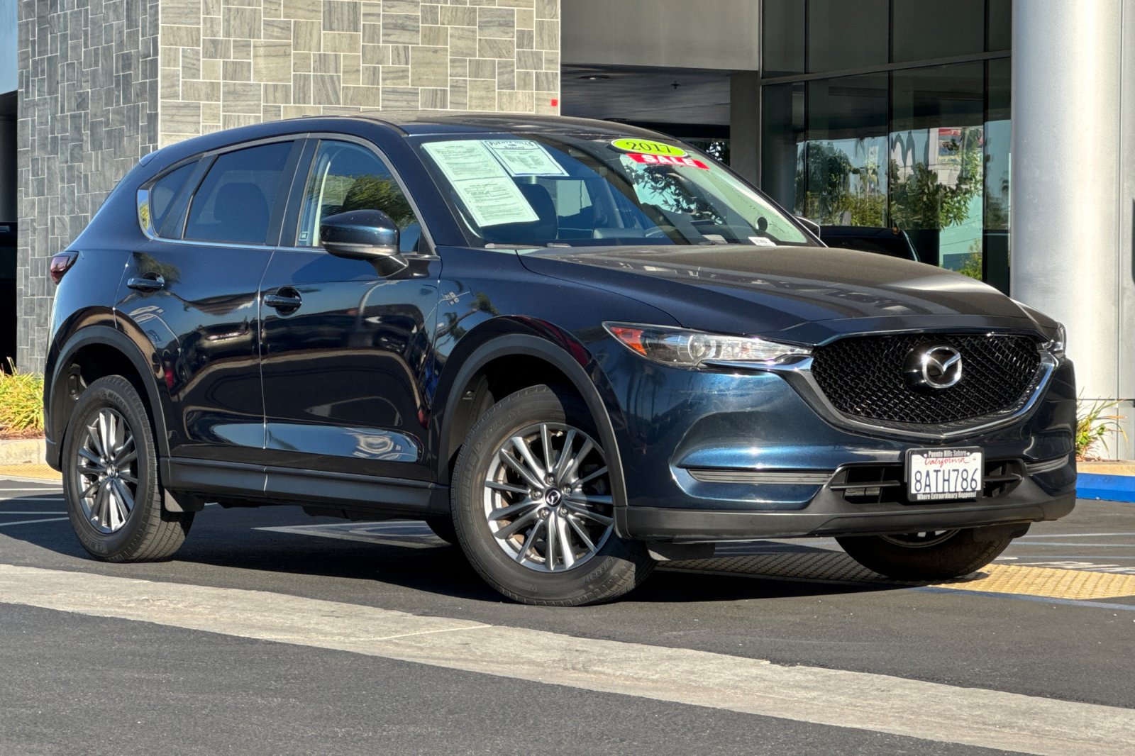 Used 2017 MAZDA CX-5 Touring w/ Preferred Equipment Package FWD image 2
