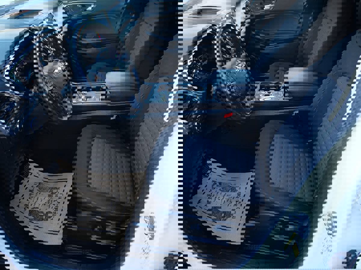 Used 2021 Ford Edge SE image 10