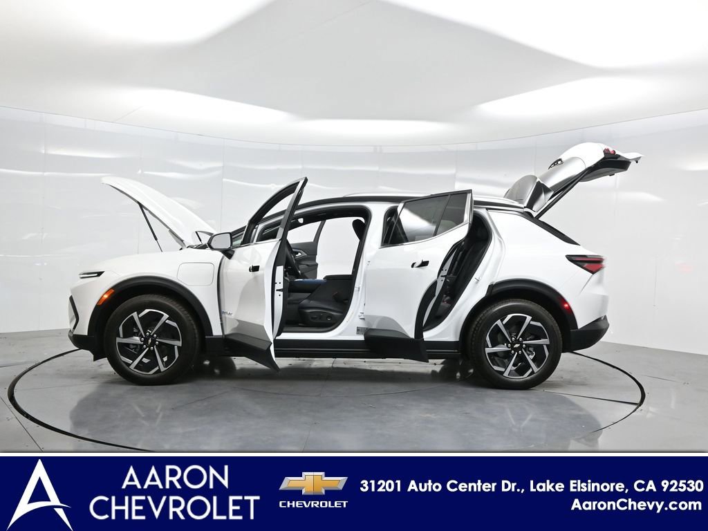 New 2026 Chevrolet Equinox EV LT image 41