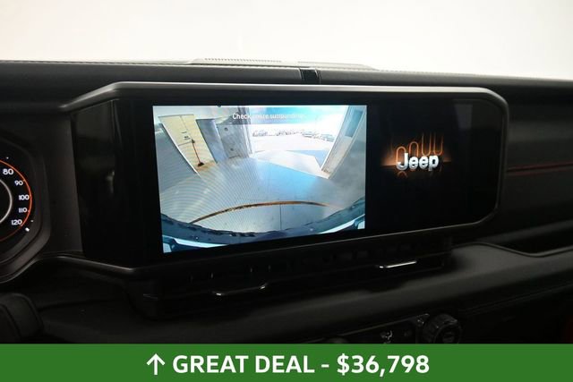 Used 2024 Jeep Wrangler Unlimited Rubicon AWD/4WD image 36