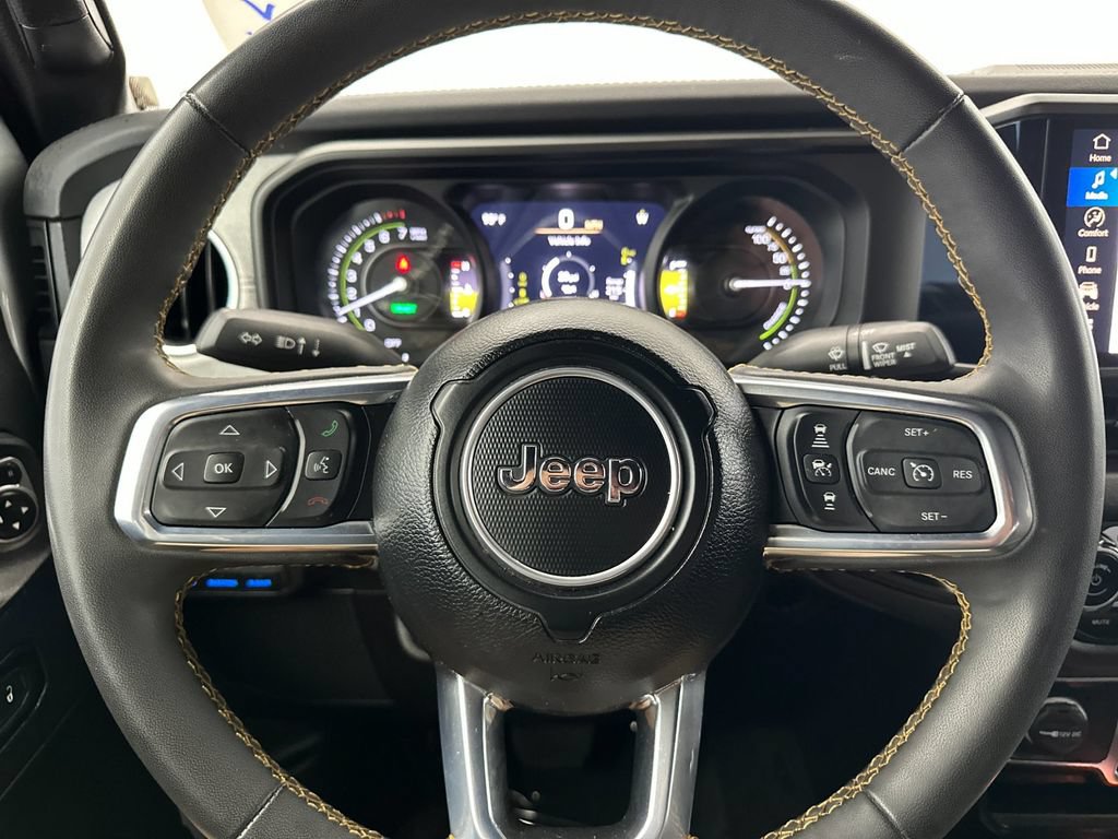 Used 2024 Jeep Wrangler Unlimited Sahara AWD/4WD image 22