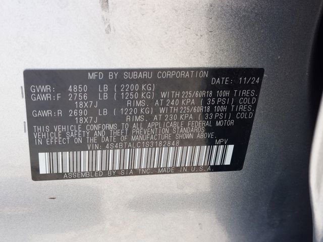Used 2025 Subaru Outback Onyx Edition AWD/4WD image 35