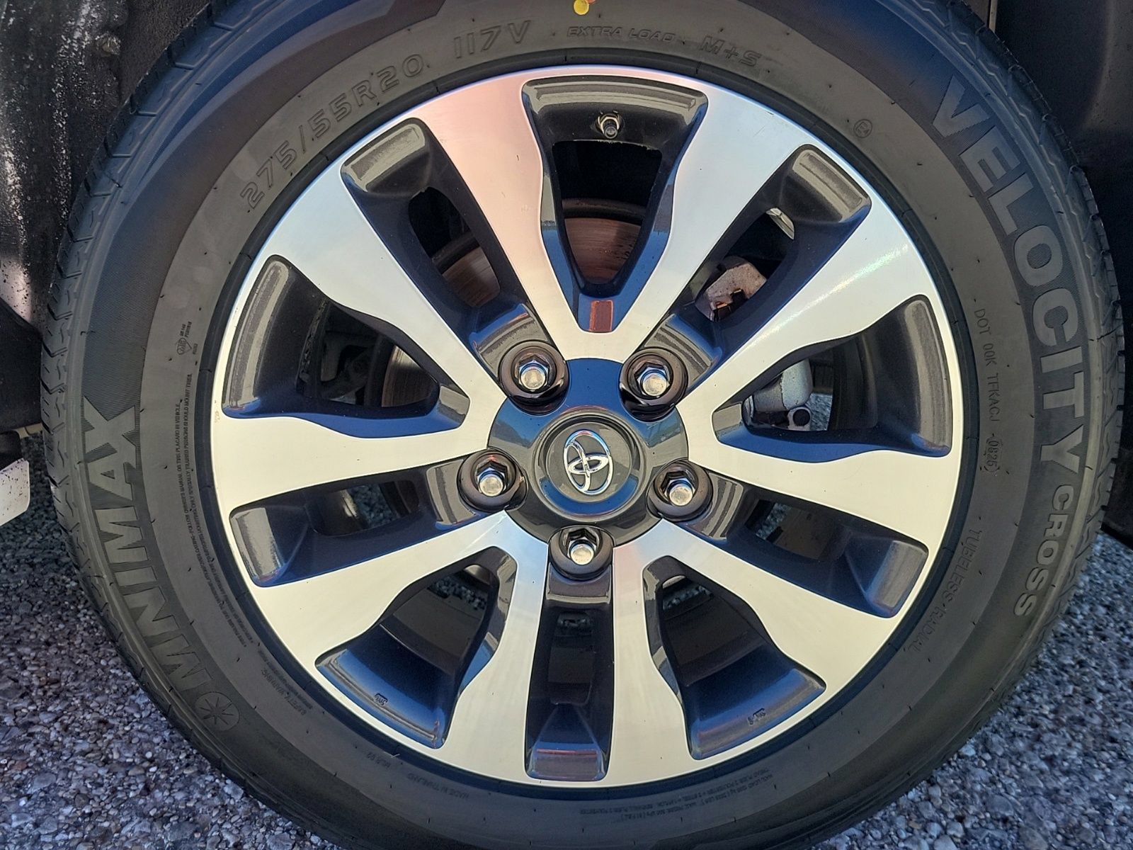 Used 2018 Toyota Sequoia Limited w/ Safety & Convenience Package AWD/4WD image 11
