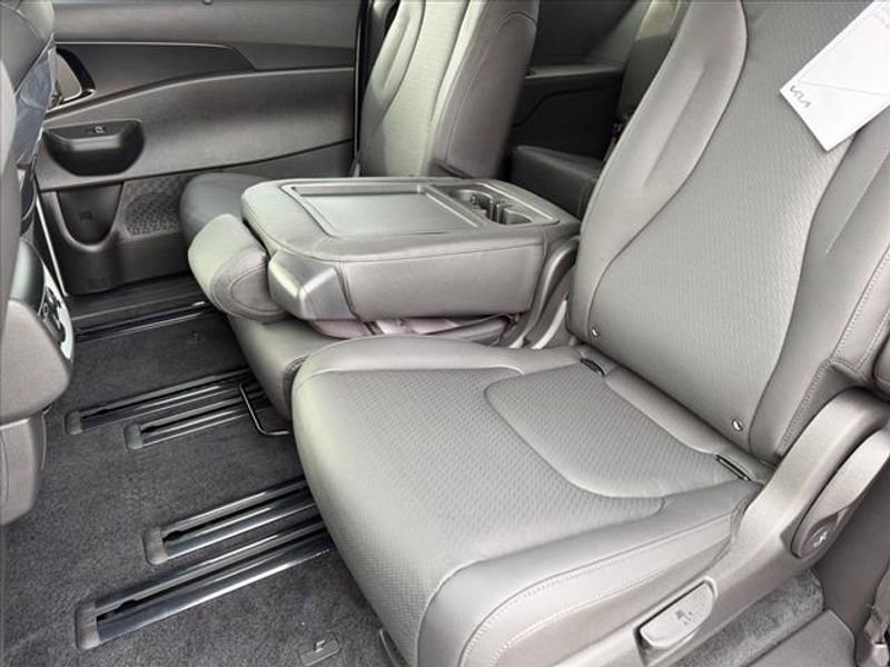 New 2026 Kia Carnival SX Prestige image 13