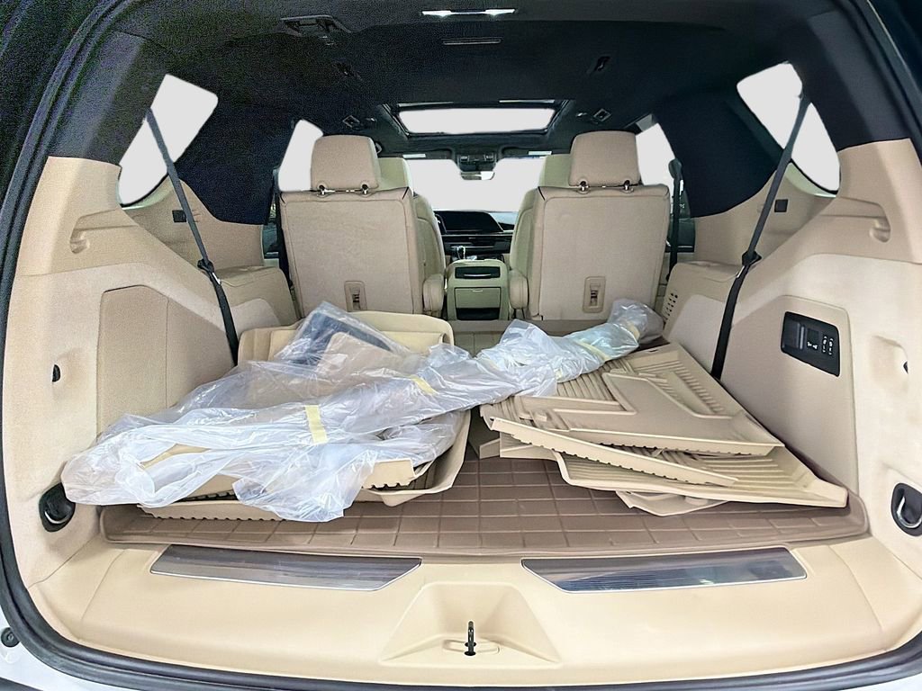 Used 2024 Cadillac Escalade Premium Luxury image 27