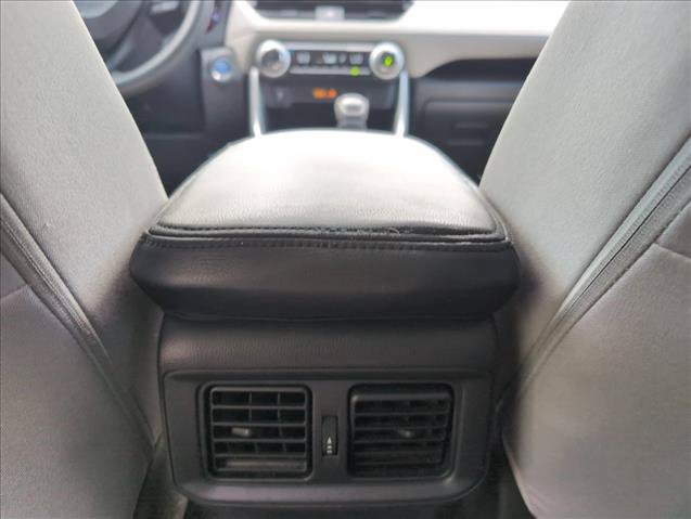 Used 2021 Toyota RAV4 XLE AWD/4WD image 23