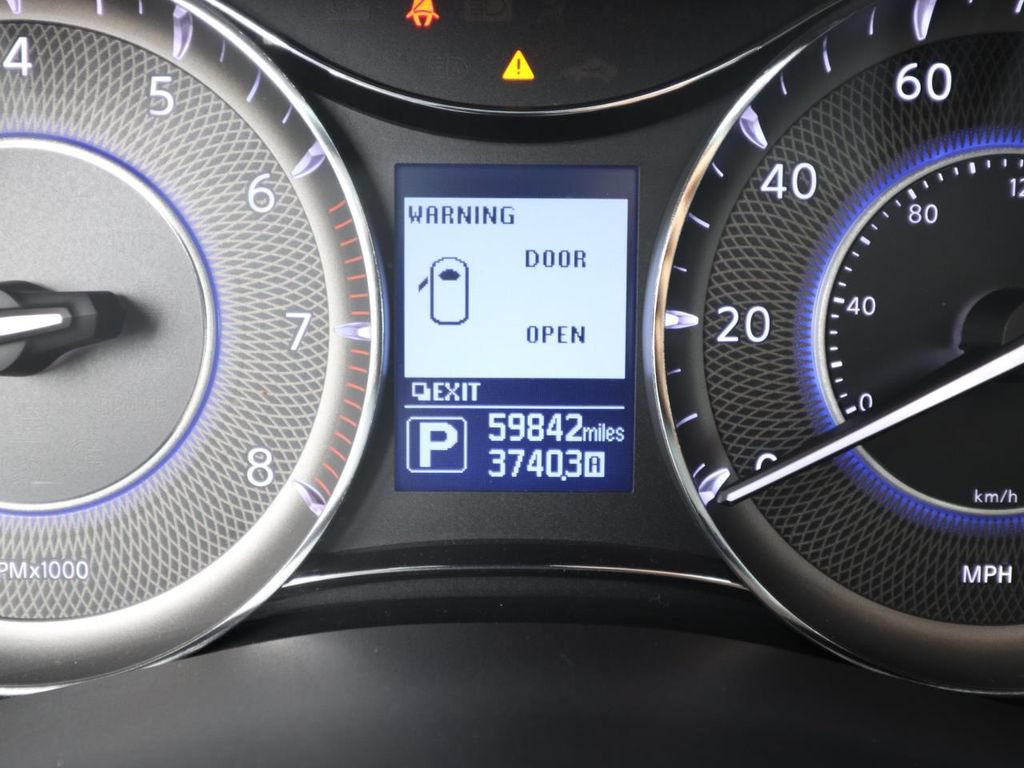 Used 2017 INFINITI QX80 4WD w/ Driver Assistance Package image 21