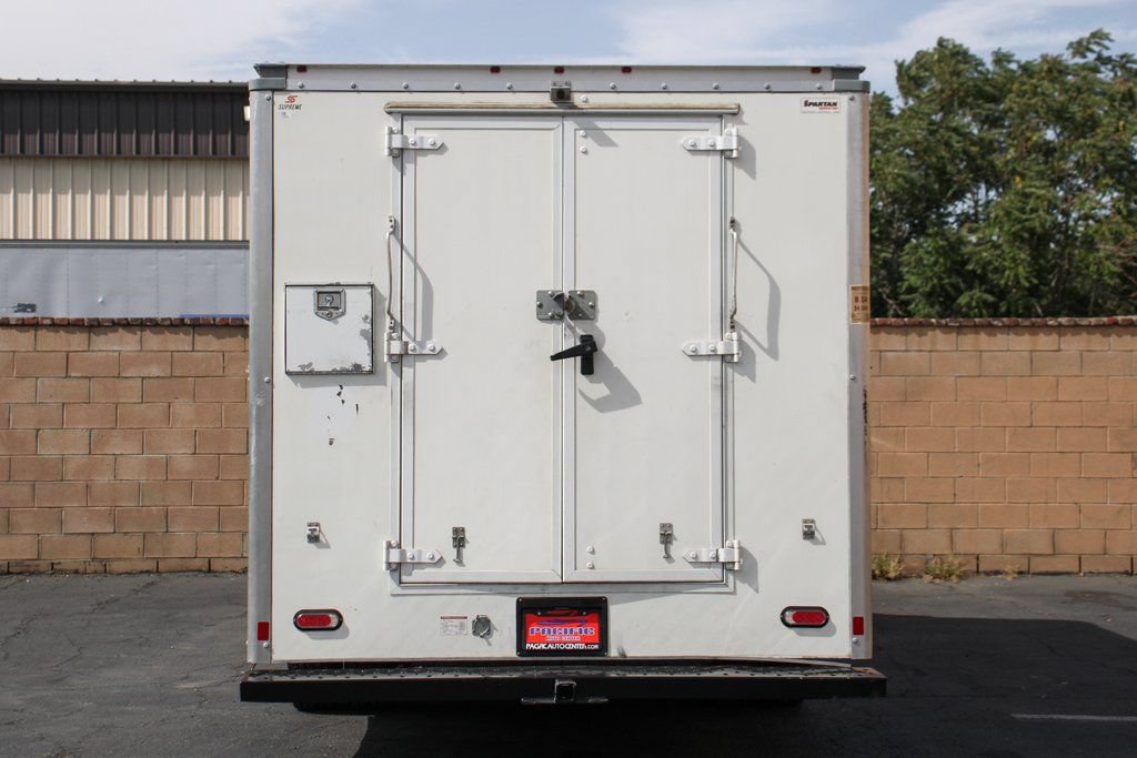 Used 2023 Ford E-450 and Econoline 450 Super Duty w/ Power Windows & Locks Group RWD image 7