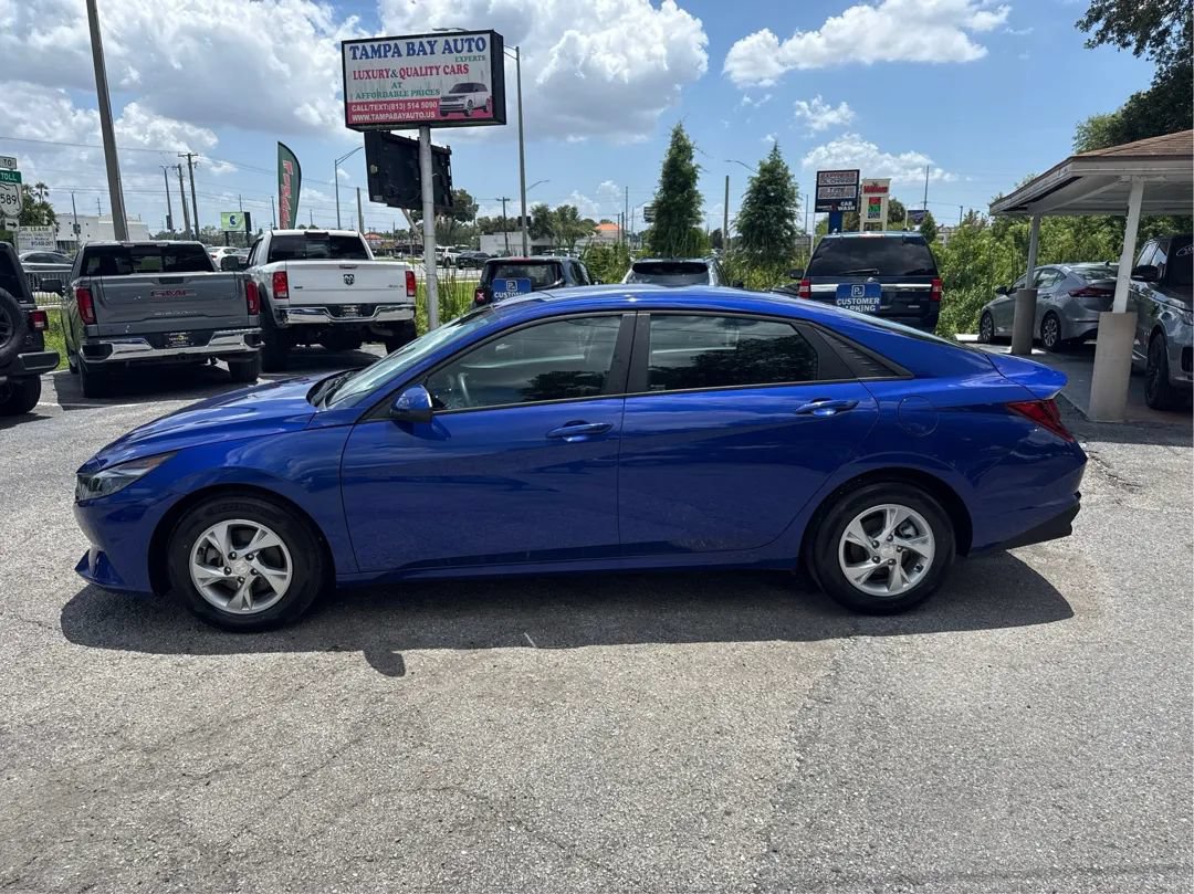 Used 2021 Hyundai Elantra SE FWD image 8