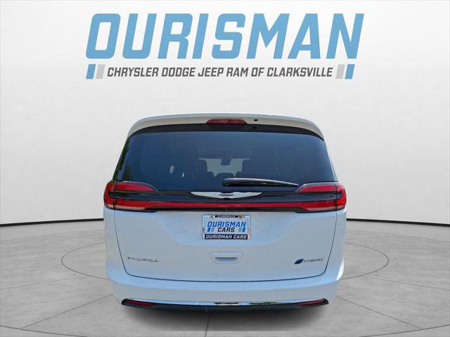 Certified 2022 Chrysler Pacifica Touring-L FWD image 5
