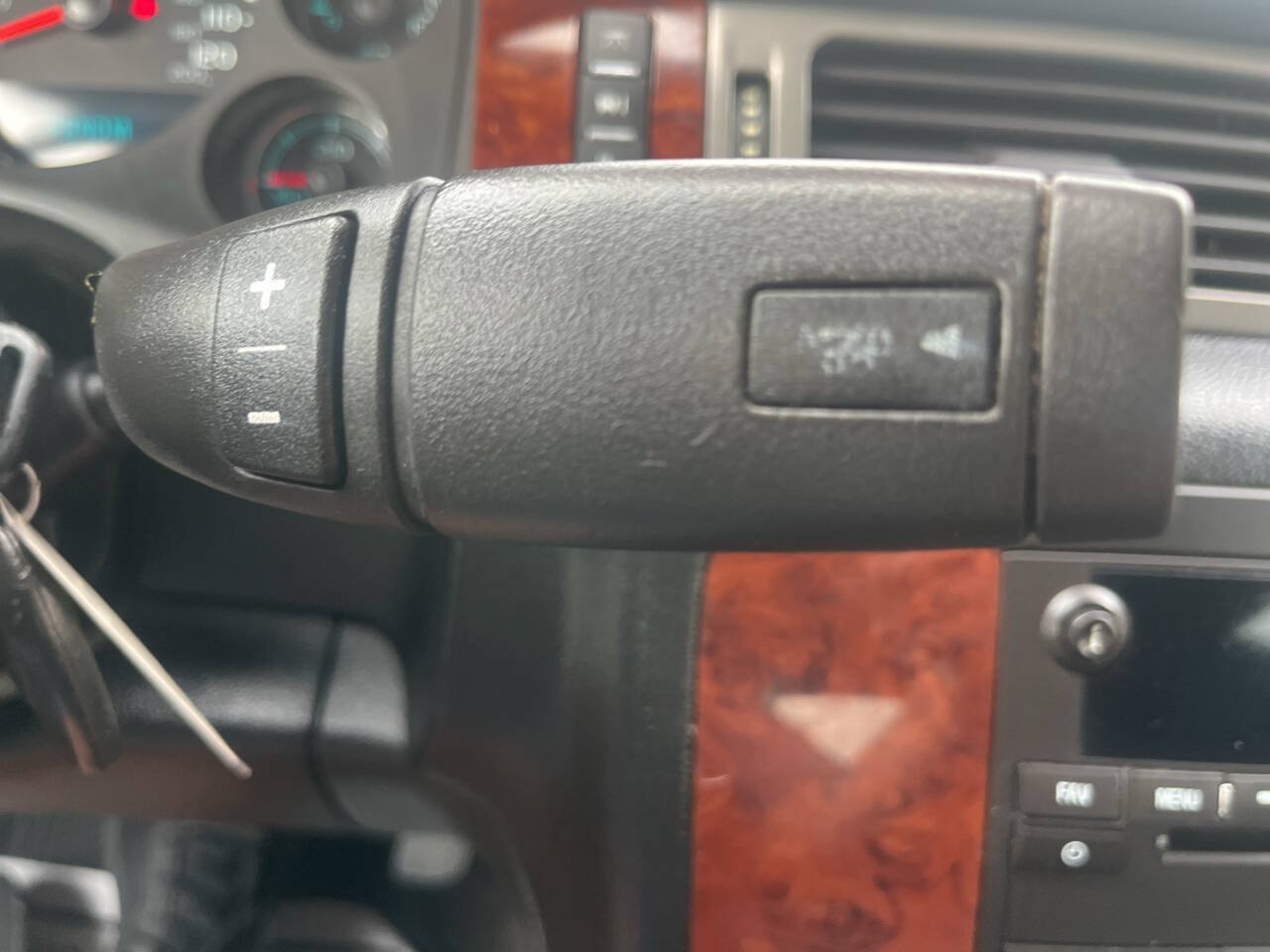 Used 2011 Chevrolet Avalanche LS w/ Convenience Package AWD/4WD image 26