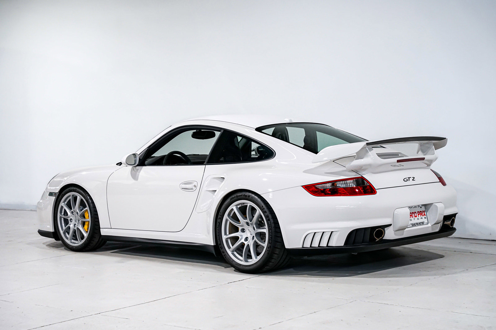 Used 2009 Porsche 911 GT2 image 8