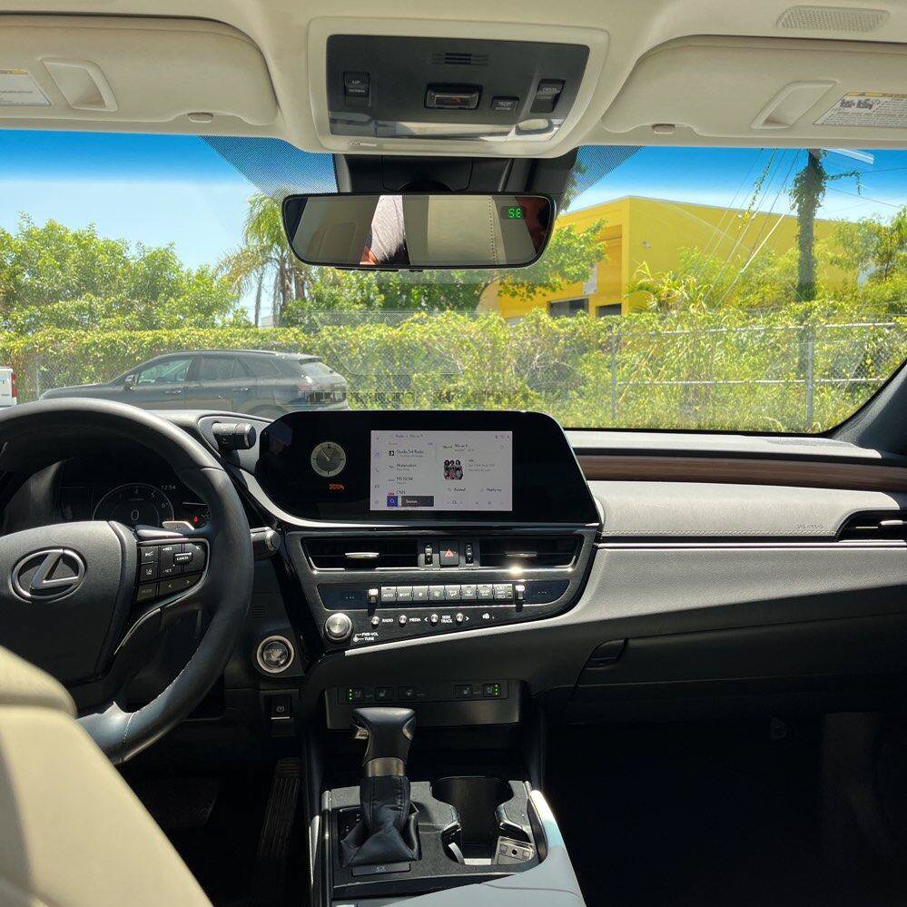 Used 2023 Lexus ES 350 w/ Premium Package FWD image 8